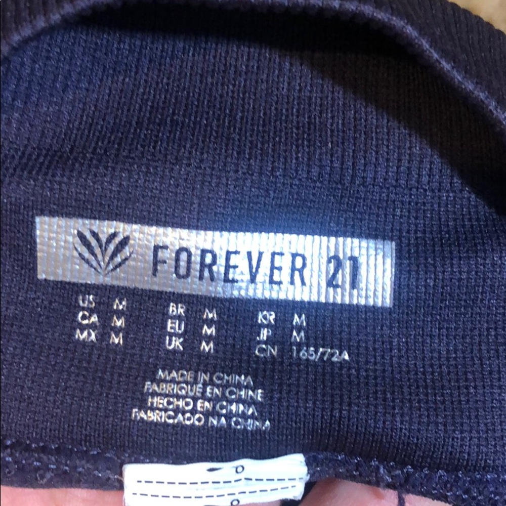 Workout pants - Picture 3 of 3